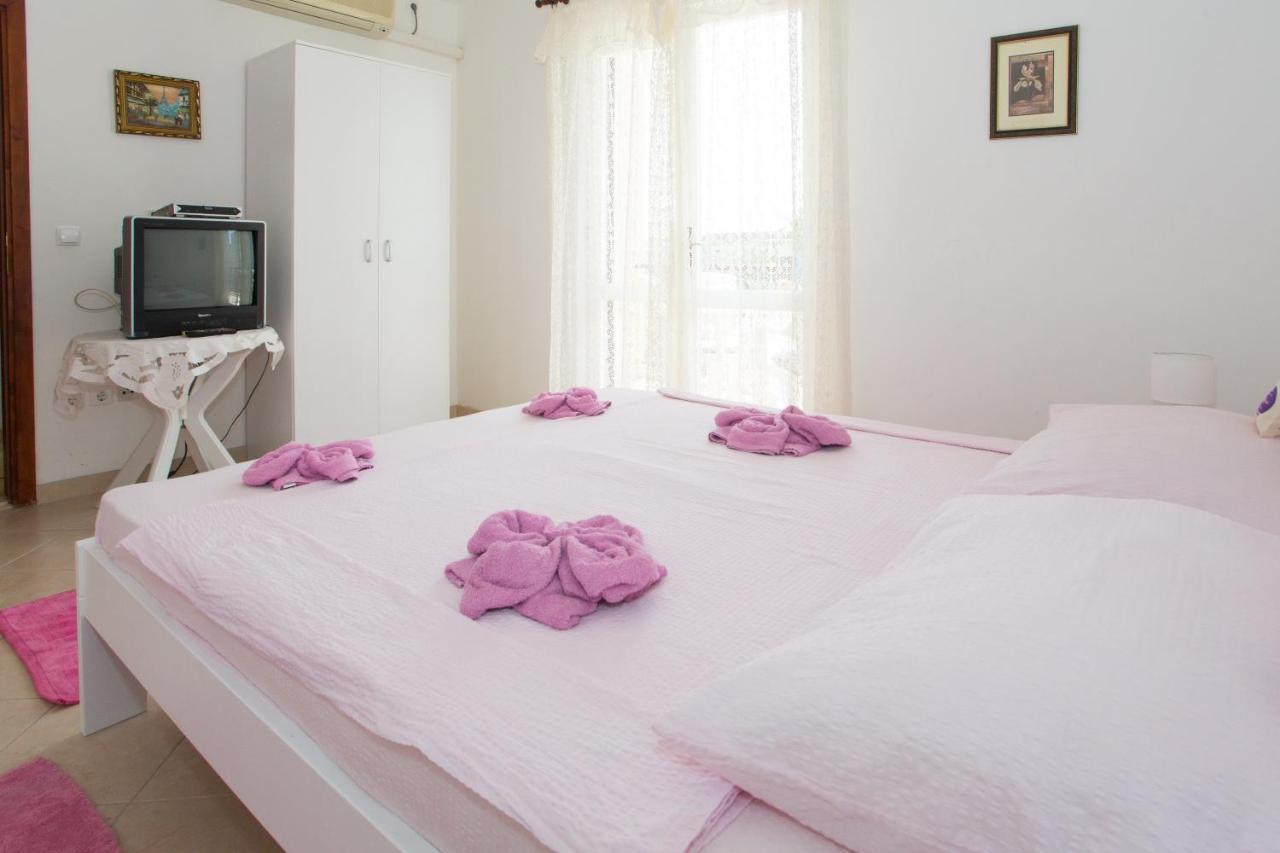 Apartments Mihic Makarska Exterior foto