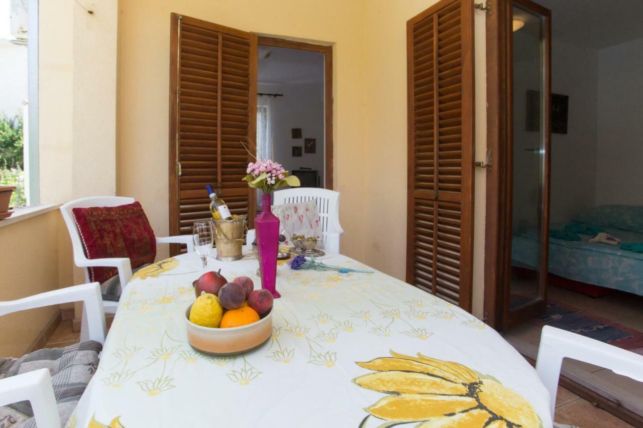 Apartments Mihic Makarska Exterior foto