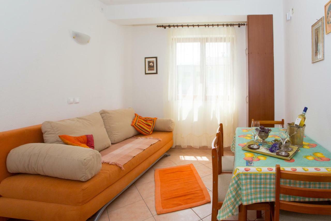 Apartments Mihic Makarska Exterior foto