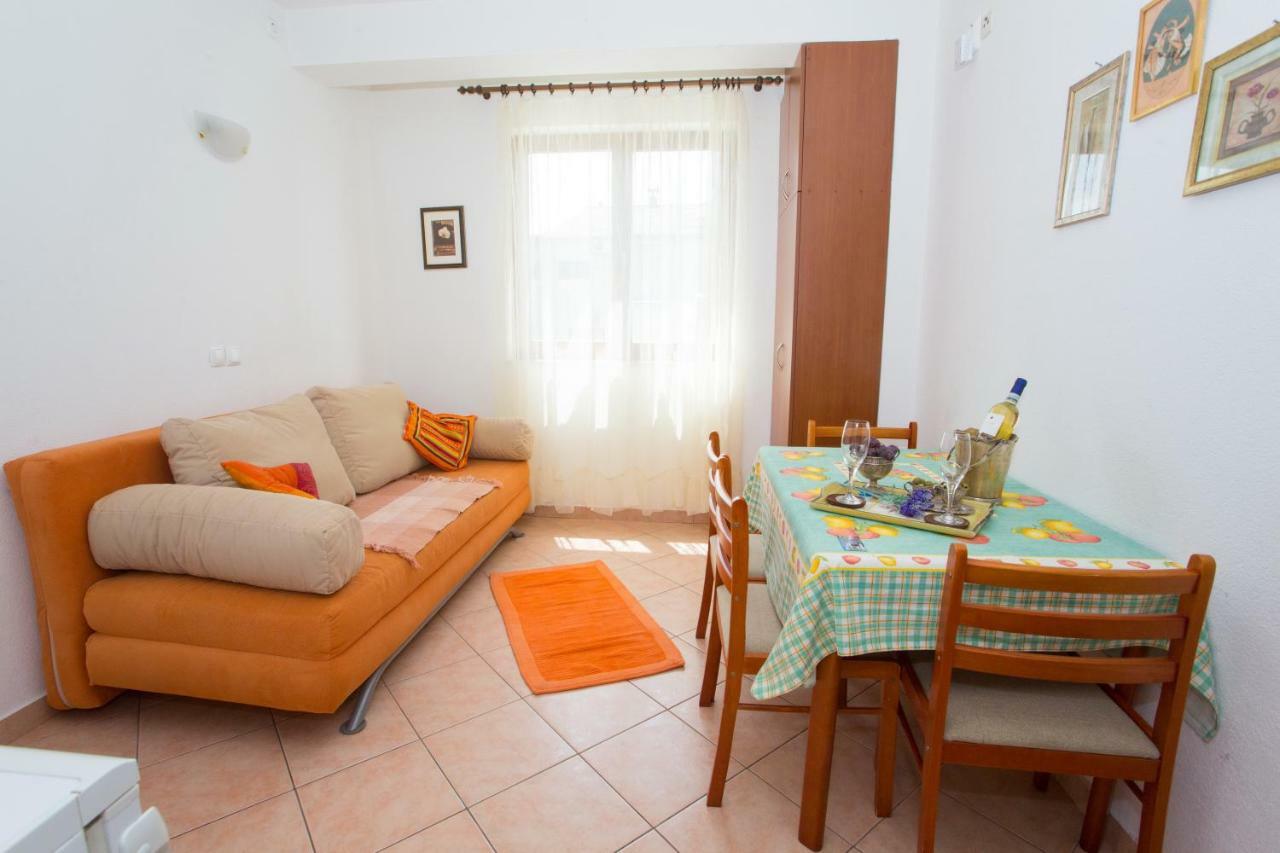 Apartments Mihic Makarska Exterior foto